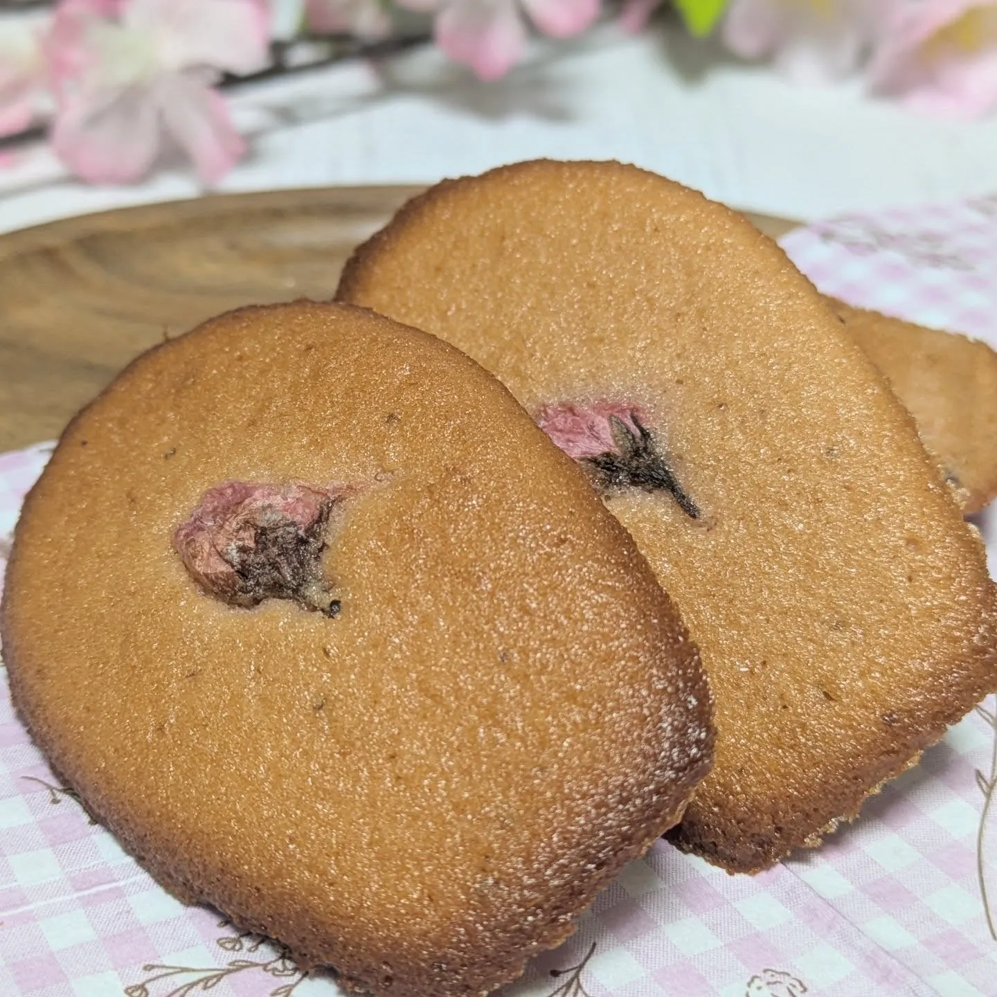 期間限定の焼き菓子です🌸